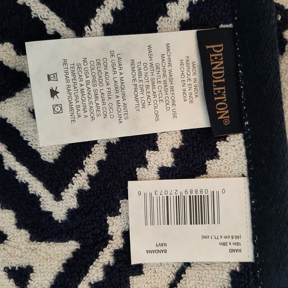 *Pendleton Woolen Mills Bandana Cotton 1 Hand Towel Navy - Picture 7 of 9